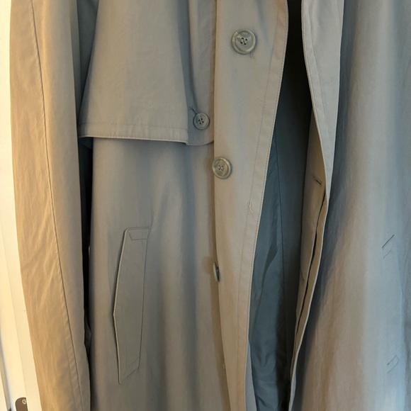 Vintage Tan Trench Coat - Picture 4 of 4